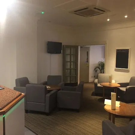 Hotel Quality Leeds Selby 3*