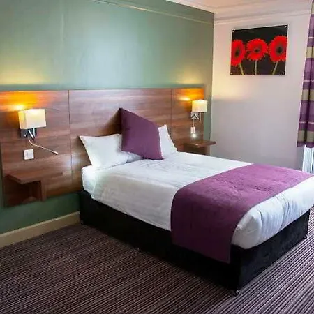 Quality Leeds Selby Hotel 3*