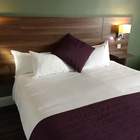 Hotel Quality Leeds Selby 3*