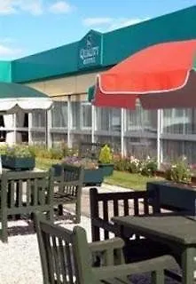 Quality Leeds Selby Hotel 3*